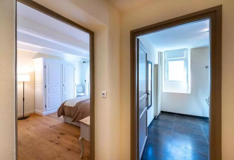 Aamiaismajoitus (B&B) Maison D Hôtes Les Caroubiers