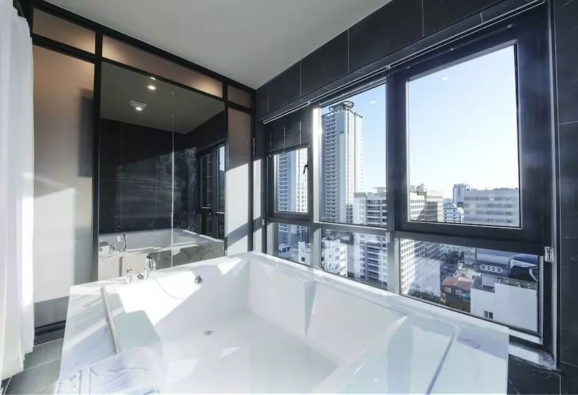 City Hotel The Busan Metro