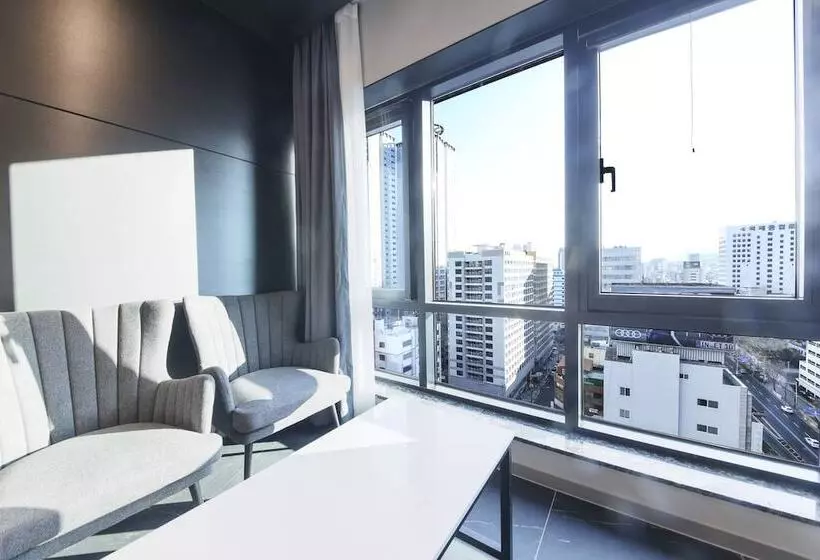City Hotel The Busan Metro