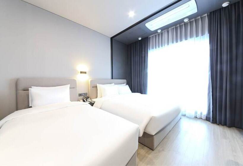 City Hotel The Busan Metro