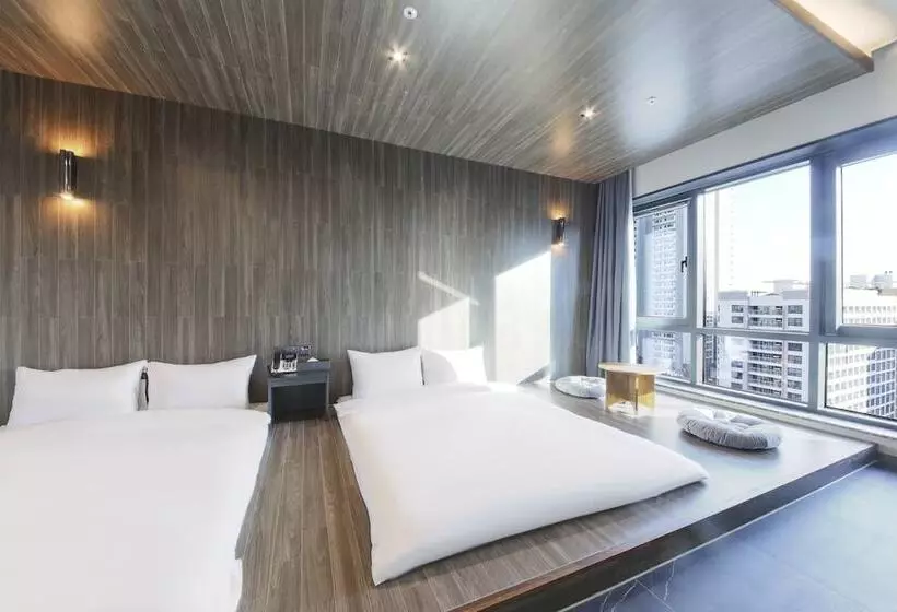 City Hotel The Busan Metro