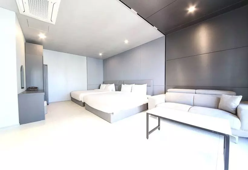 City Hotel The Busan Metro