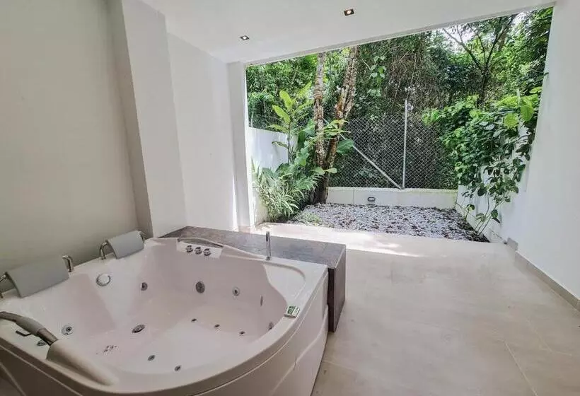 ホテル Monte Bello