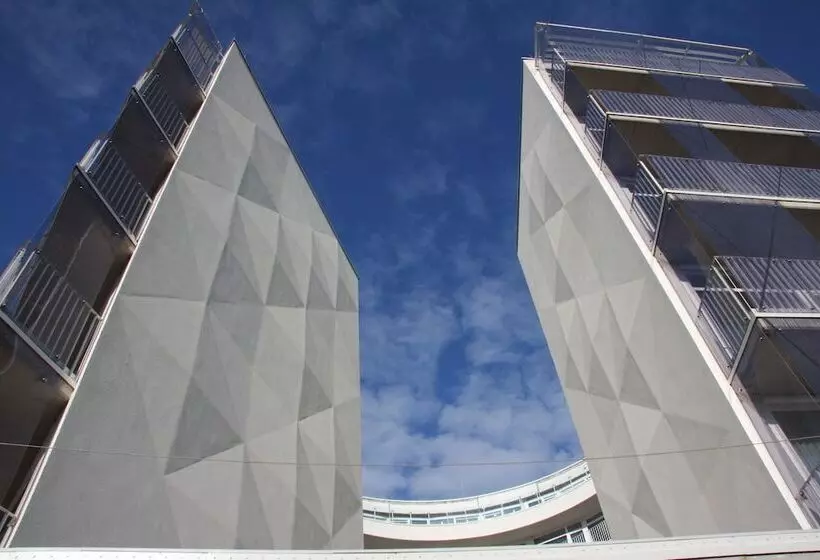 هتل Parizs Garden Apartments