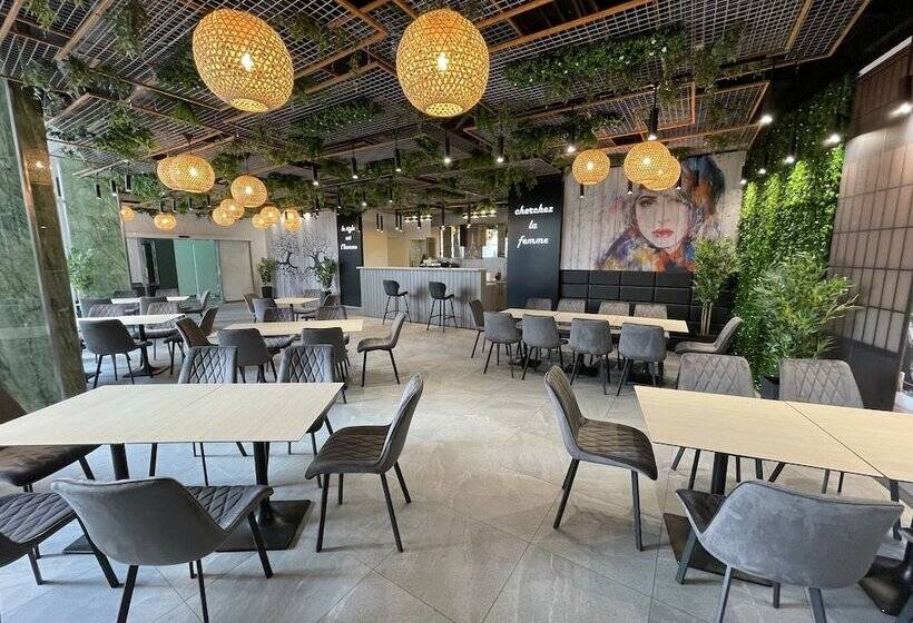 ホテル Parizs Garden Apartments