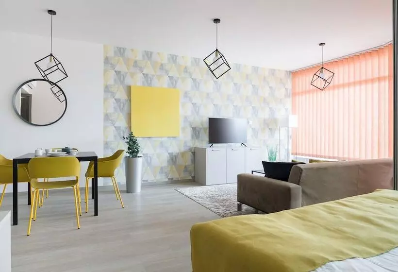 هتل Parizs Garden Apartments