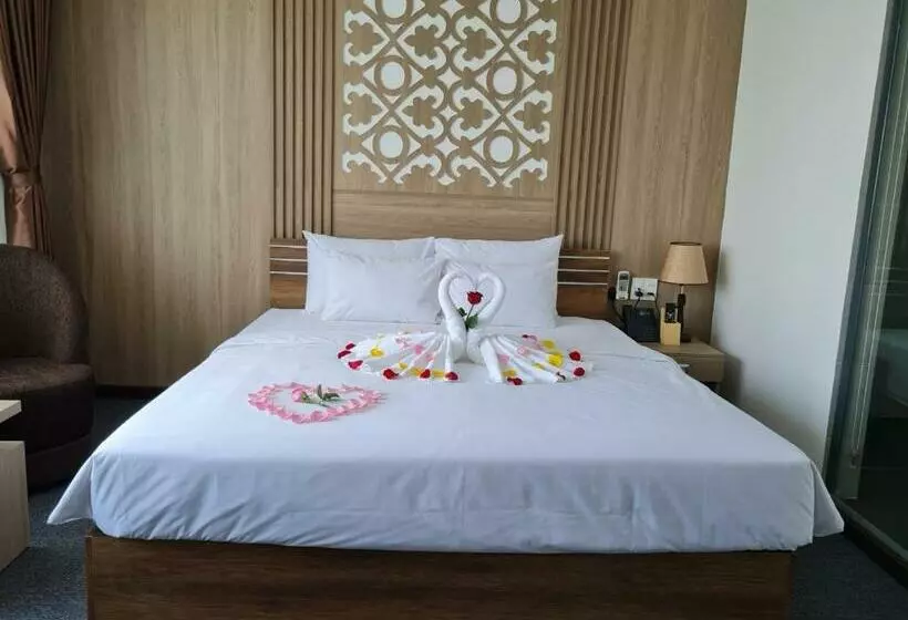 Pearl Beach Hotel Quy Nhon