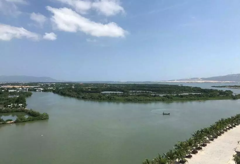 Pearl Beach Hotel Quy Nhon