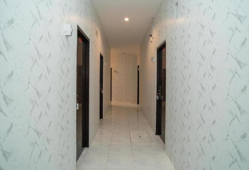فندق Reddoorz Near Sarinah Jakarta