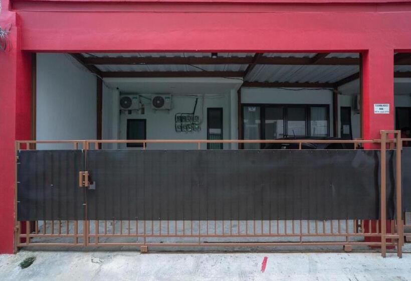 فندق Reddoorz Near Sarinah Jakarta