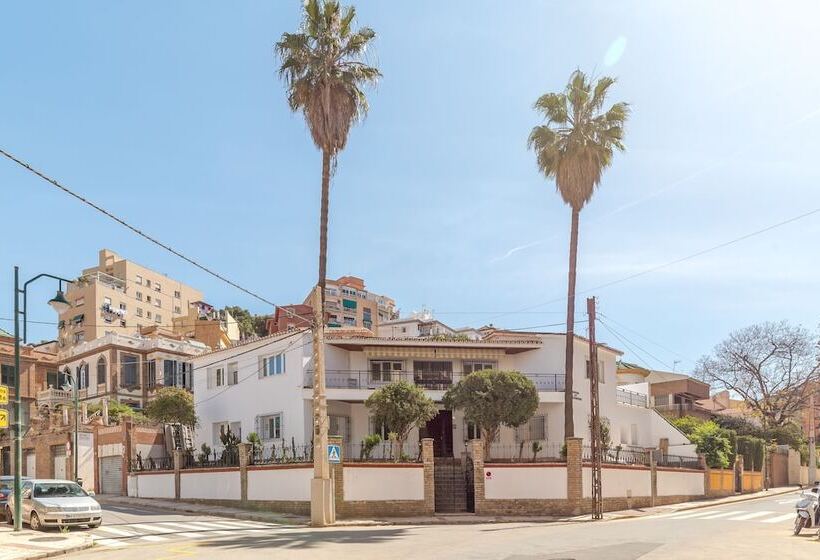 پانسیون Ayz Silvela   Auto Check In Property