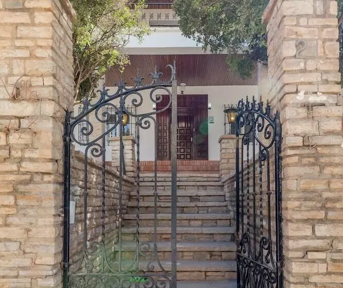 پانسیون Ayz Silvela Auto Check In Property