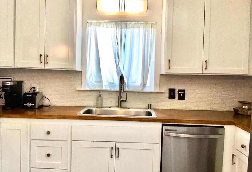 بنسيون Garden Clara