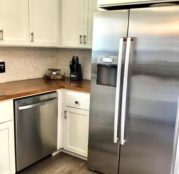 بنسيون Garden Clara