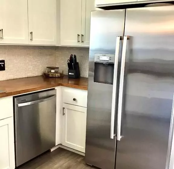 Majatalo Garden Clara