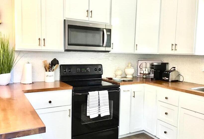 بنسيون Garden Clara