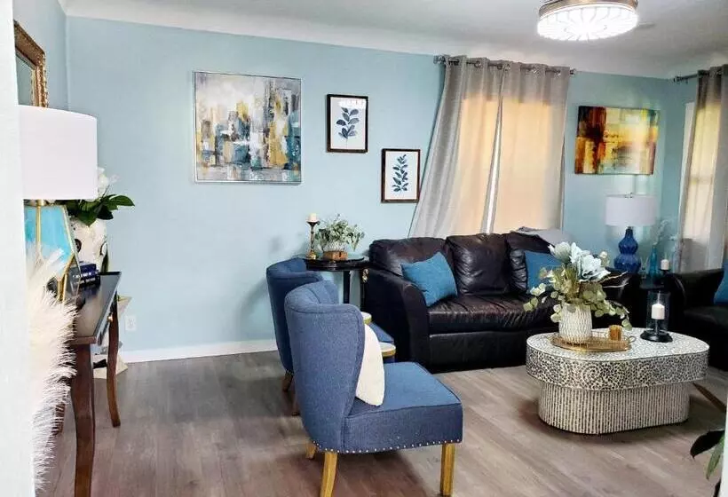 Majatalo Garden Clara