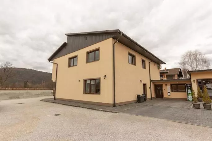 پانسیون Pansion San