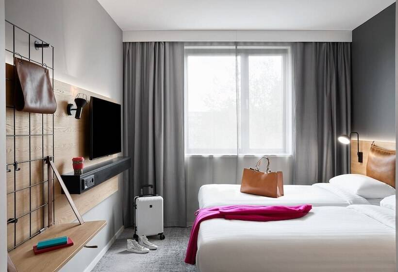 فندق Moxy Bristol