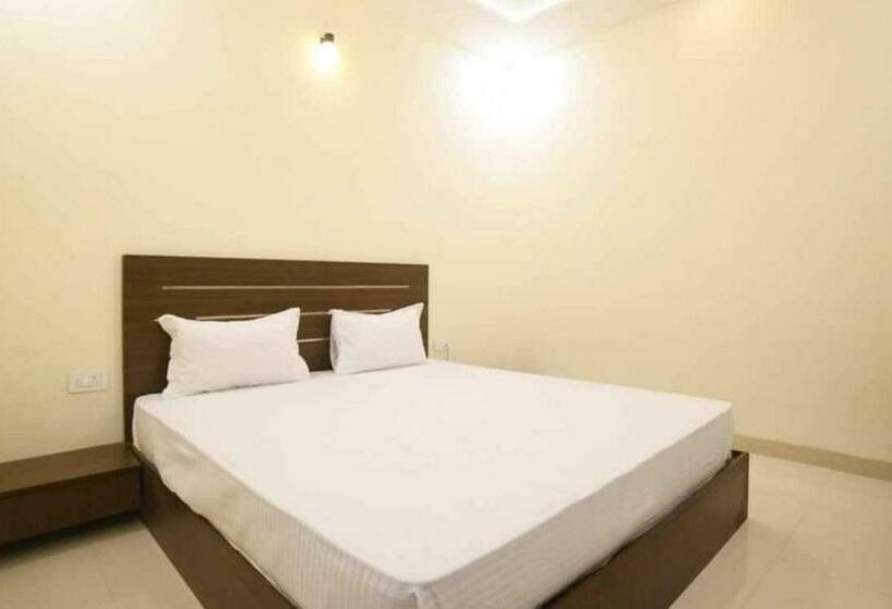 Hotel Spot On 87422 Krishna