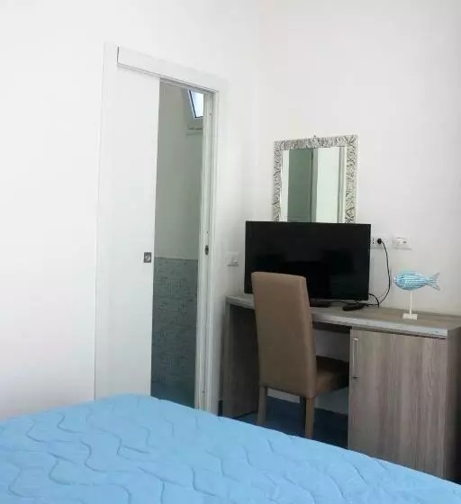 پانسیون Canova Holidays Rooms Affittacamere