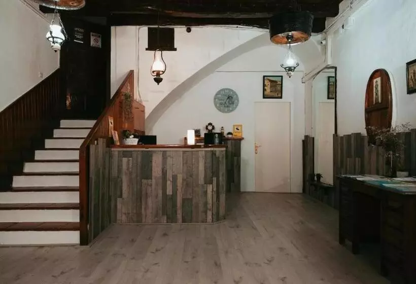 Majatalo Hostal La Premsa