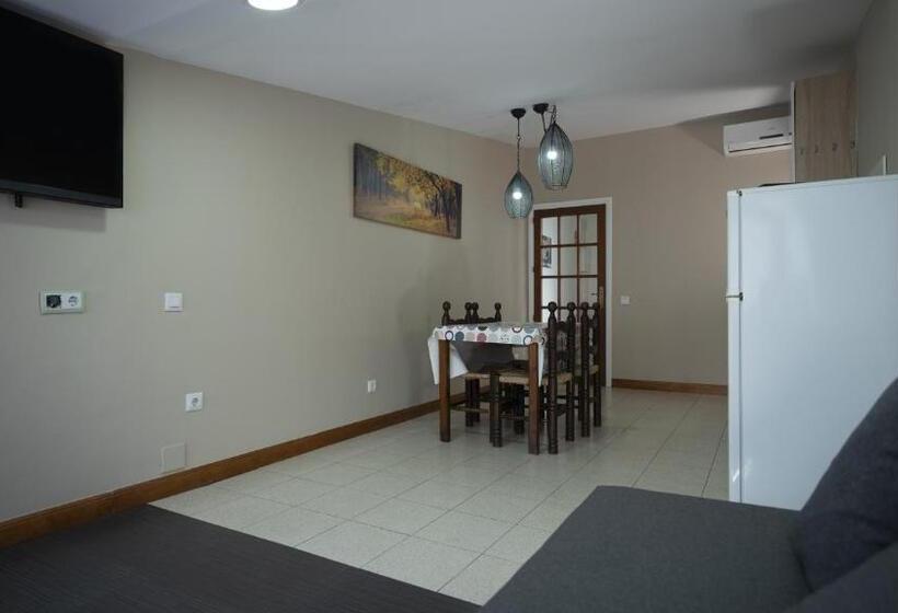 ペンション Hostal La Premsa