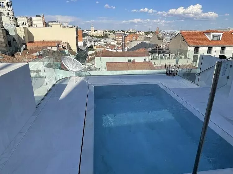 60 Balconies Iconic