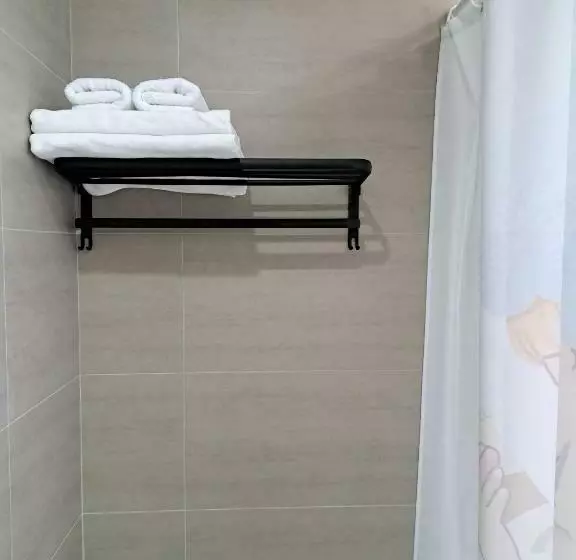 تختخواب و صبحانه 如日民宿