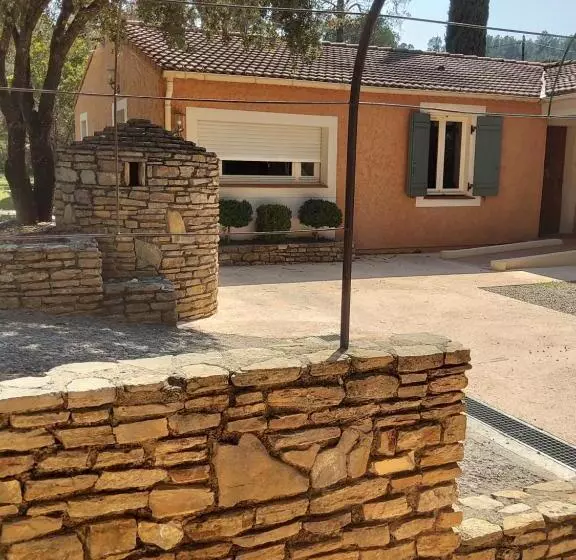 Aamiaismajoitus (B&B) Comorebi Provence