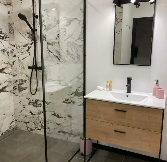 ベッドアンドブレックファースト La Tuilerie Chambres D Hôtes