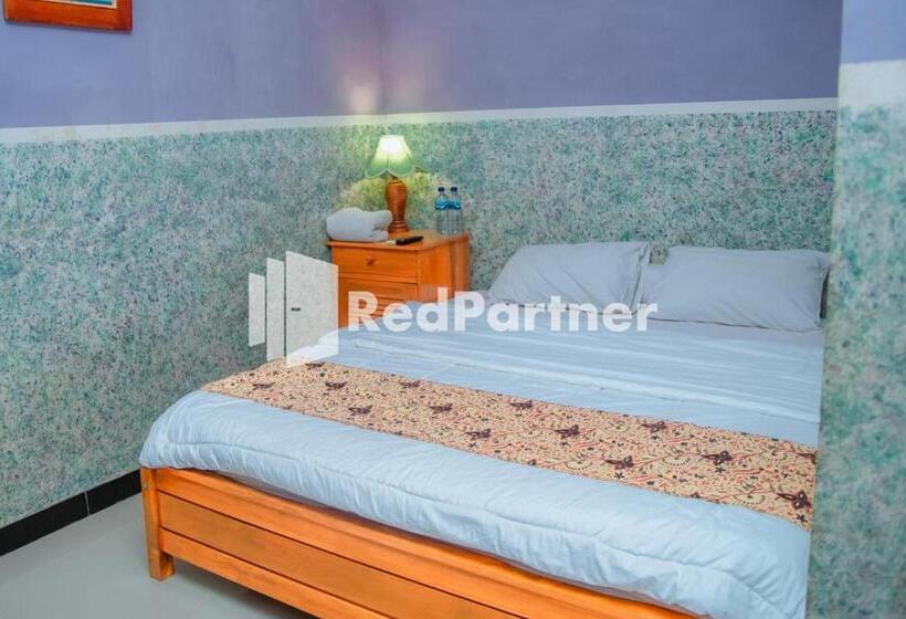 ホテル Flamboyan Asri Syariah Mitra Reddoorz Near Kampung Inggris Pare