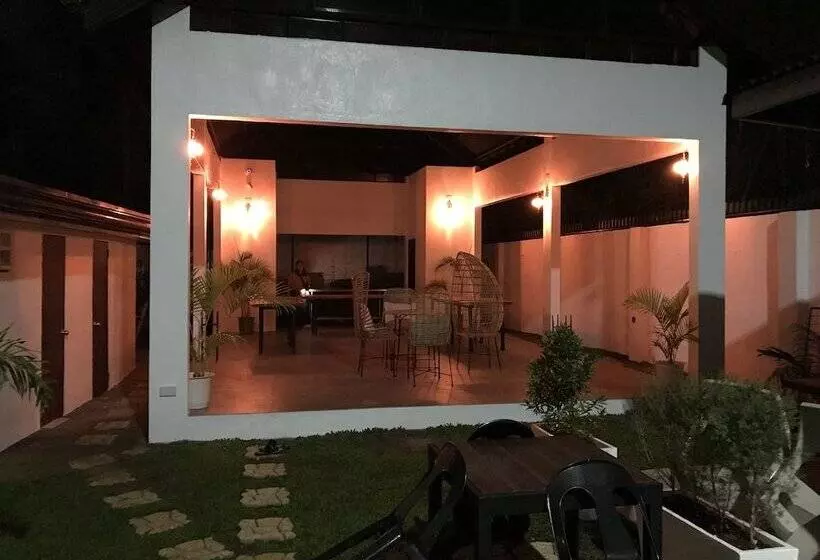 Lomakeskus Thistle Inn