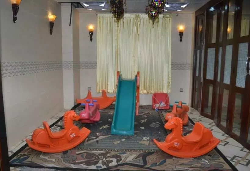 هتل Lighthouse Family Retreat