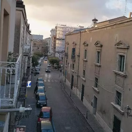 پانسیون 384 Guesthouse Rooms & Suite Enna