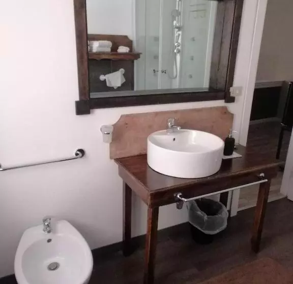 پانسیون 384 Guesthouse Rooms & Suite Enna