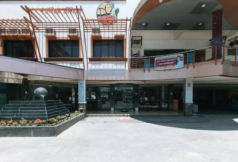 Reddoorz Premium @ Nick Hotel Gerona Tarlac