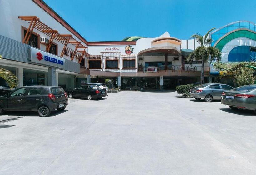 Reddoorz Premium @ Nick Hotel Gerona Tarlac