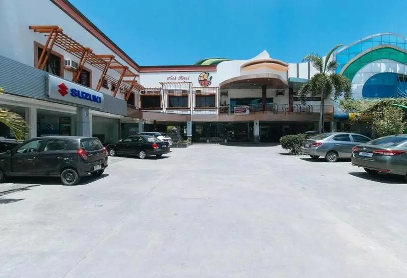 Reddoorz Premium @ Nick Hotel Gerona Tarlac