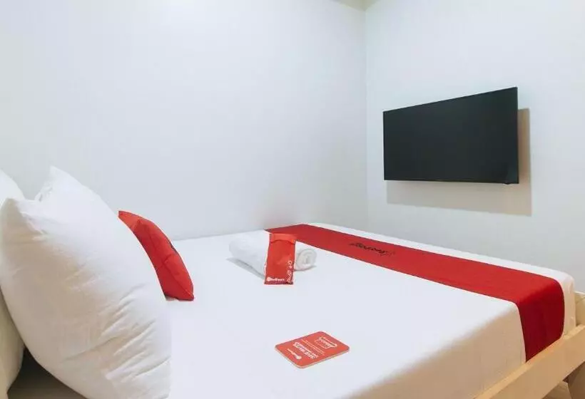 Reddoorz Premium @ Nick Hotel Gerona Tarlac
