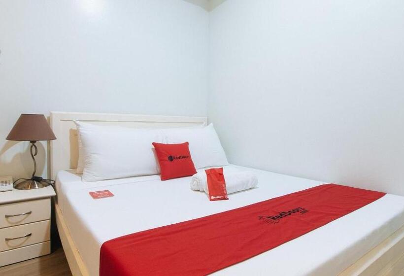 Reddoorz Premium @ Nick Hotel Gerona Tarlac