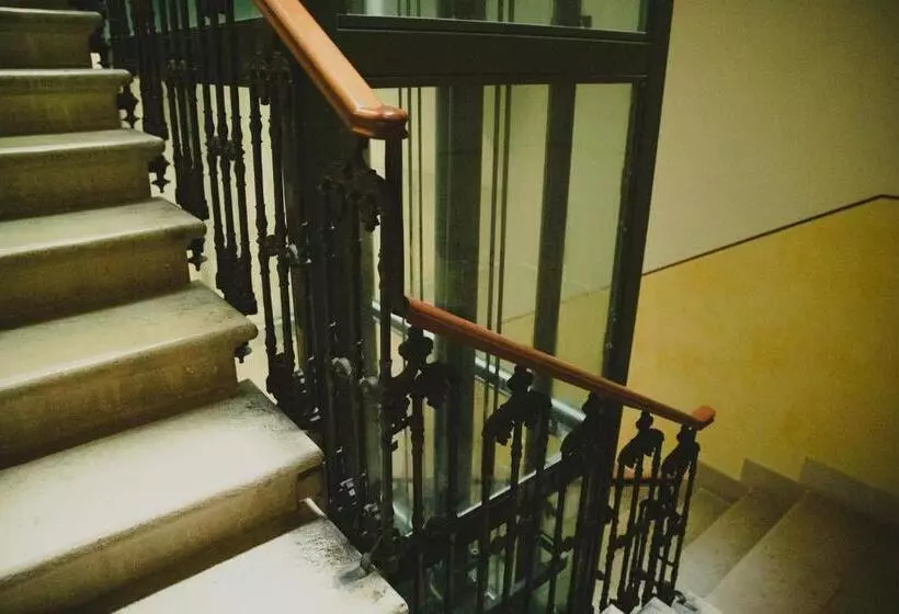 تختخواب و صبحانه Palazzo De Brado