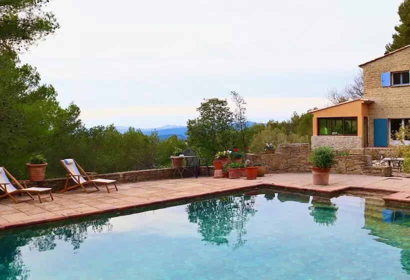Aamiaismajoitus (B&B) La Bastide Du Beaussetvieux