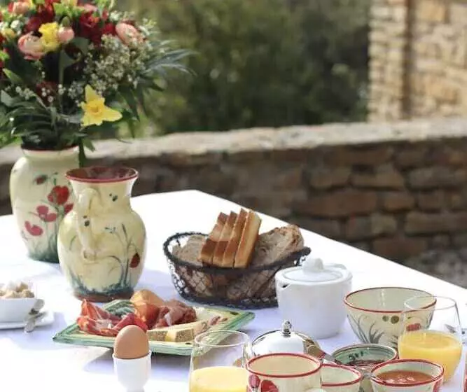 Aamiaismajoitus (B&B) La Bastide Du Beaussetvieux