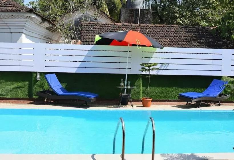 Hotelli Clarissa Resort Goa