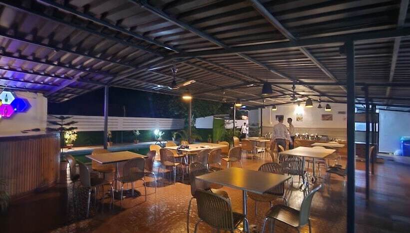 호텔 Clarissa Resort Goa