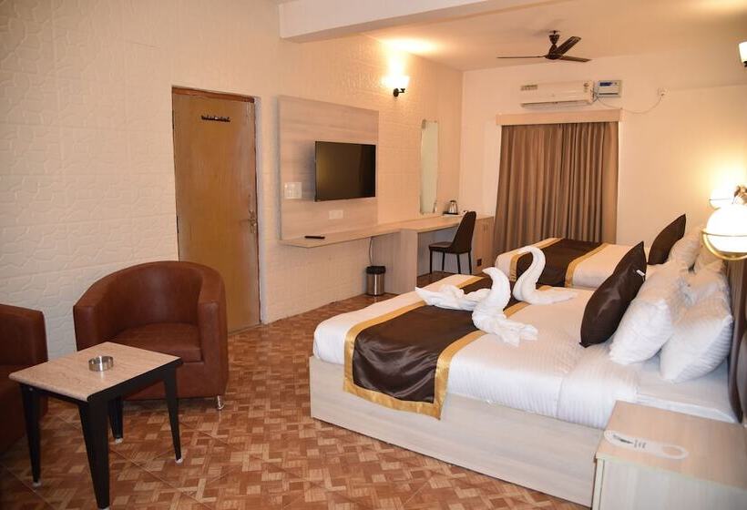 호텔 Clarissa Resort Goa