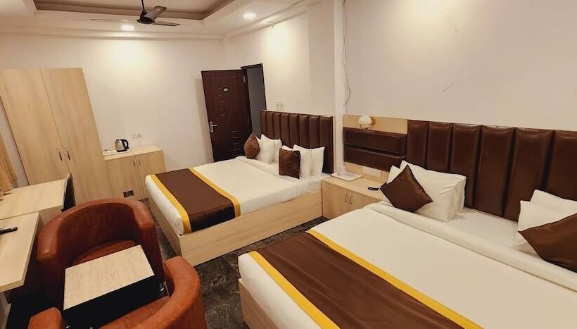 호텔 Clarissa Resort Goa