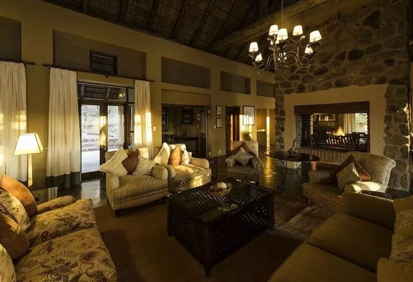 Ekuthuleni Lodge