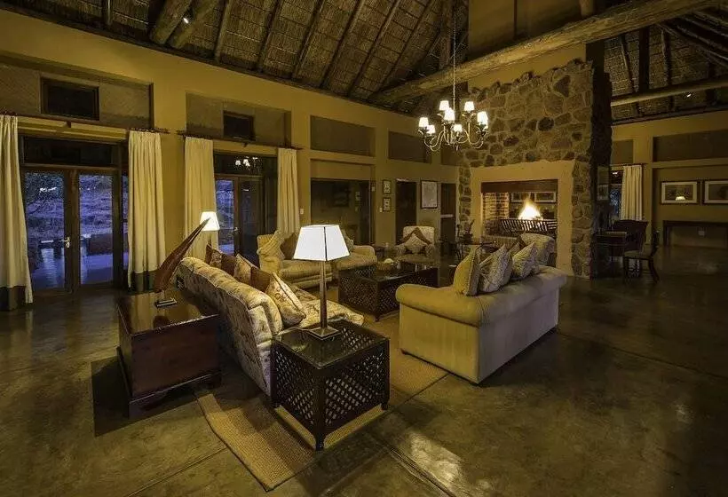 Ekuthuleni Lodge